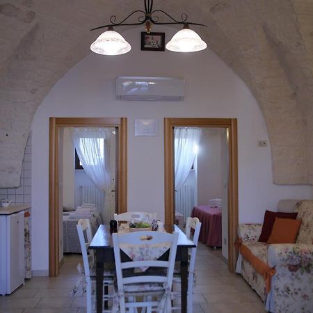 Valle D'Itria Trullo Sovrano Sul Monte Cisternino Buitenkant foto