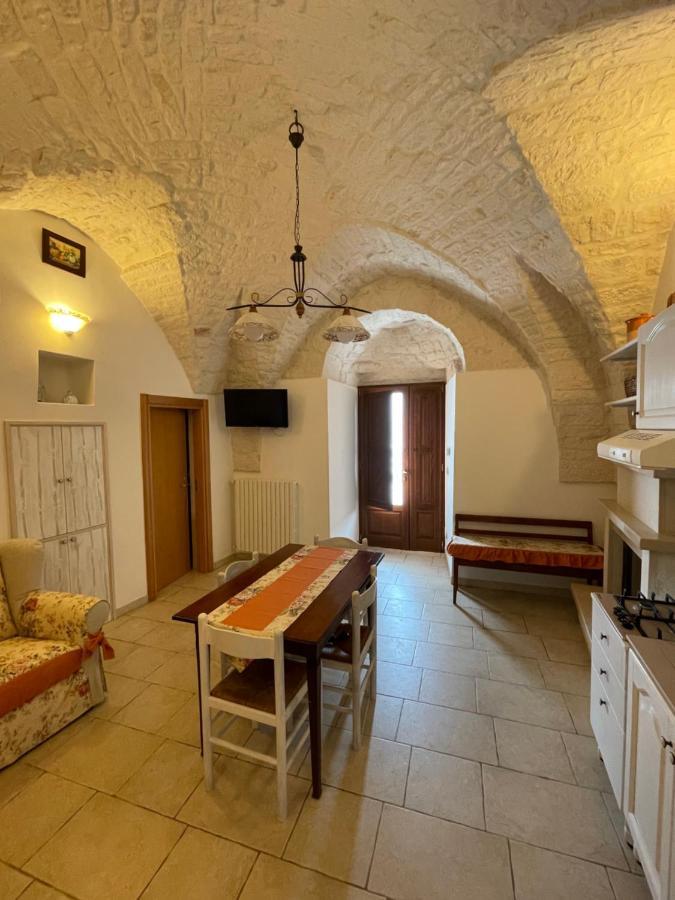 Valle D'Itria Trullo Sovrano Sul Monte Cisternino Buitenkant foto