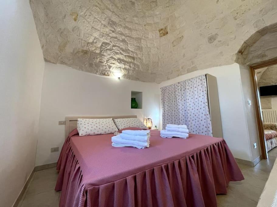 Valle D'Itria Trullo Sovrano Sul Monte Cisternino Buitenkant foto