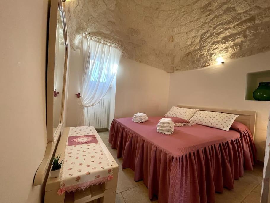 Valle D'Itria Trullo Sovrano Sul Monte Cisternino Buitenkant foto
